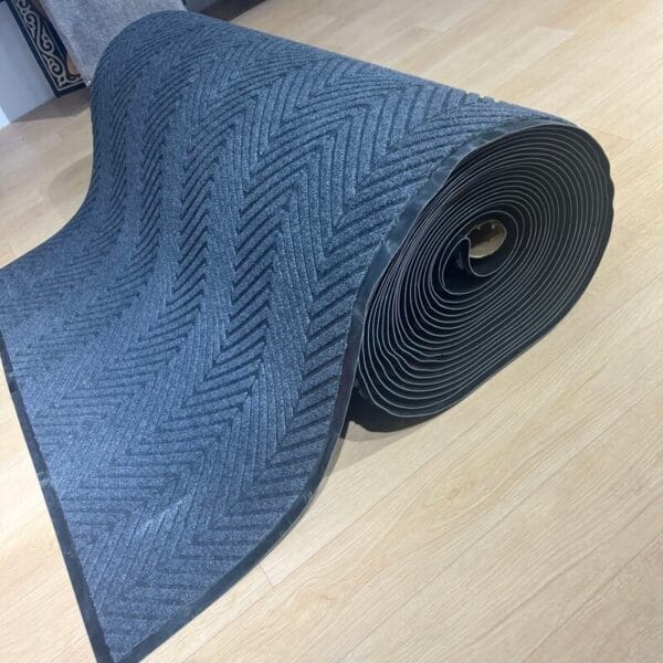 tire-patterned carpet - Image 3